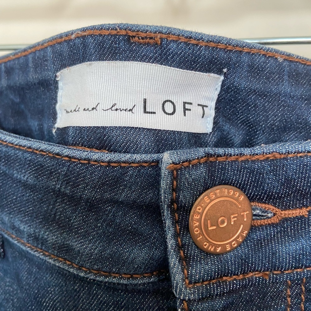 LOFT Curvy Skinny Jeans - Picture 3 of 4